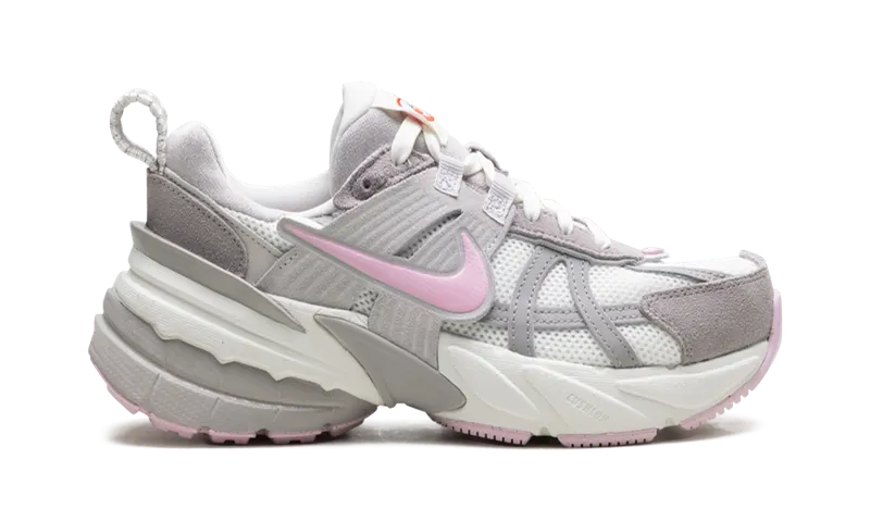 Nike V2K Run “Valentine’s Day 2025” (HV5997-161)