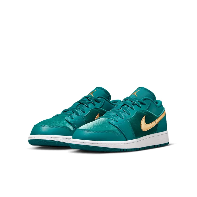Air Jordan 1 – “Geode Teal Velvet” (FB9896-300)