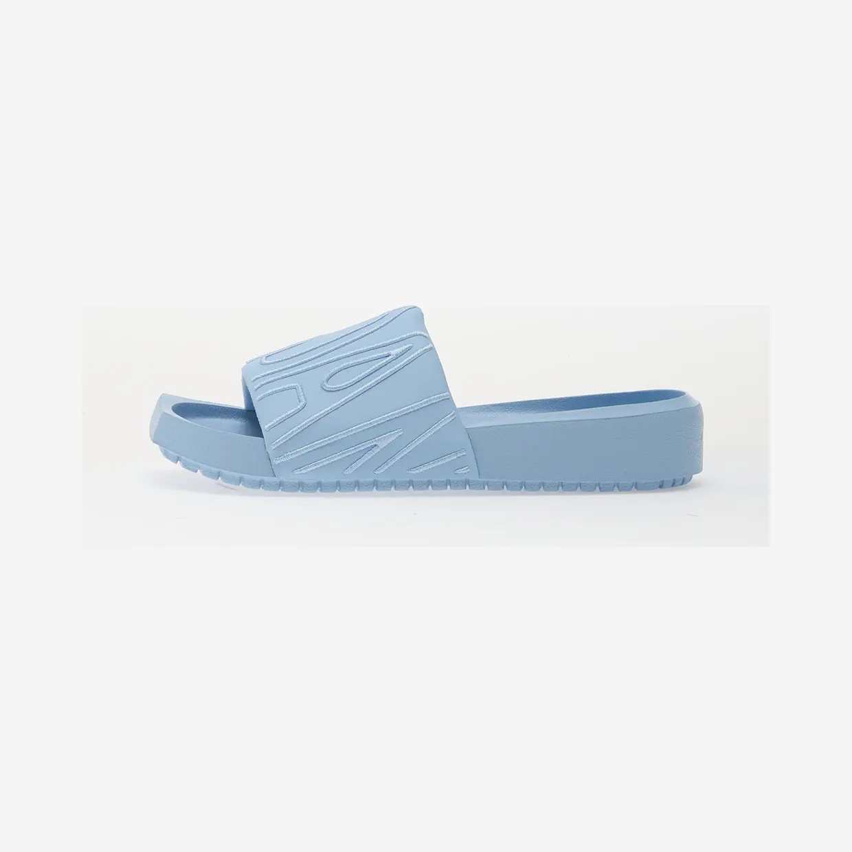 jordan-nola-slide CZ8027402