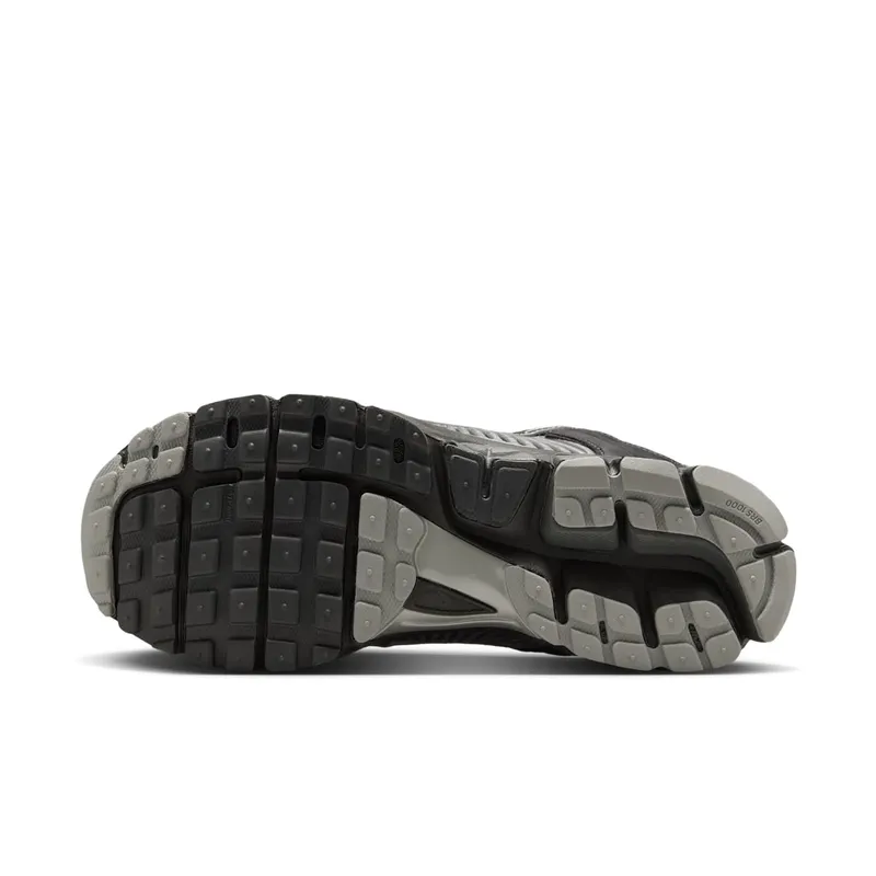 Nike Zoom Vomero 5 “Anthracite Flat Silver” (HF1553-006)