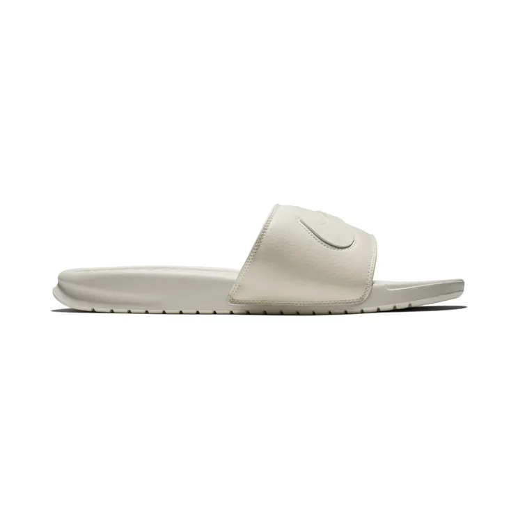 nike-benassi AQ8614-101