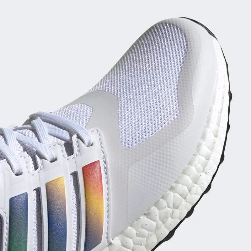 adidas Ultraboost DNA Cloud White / Red / Core Black (FV7014)