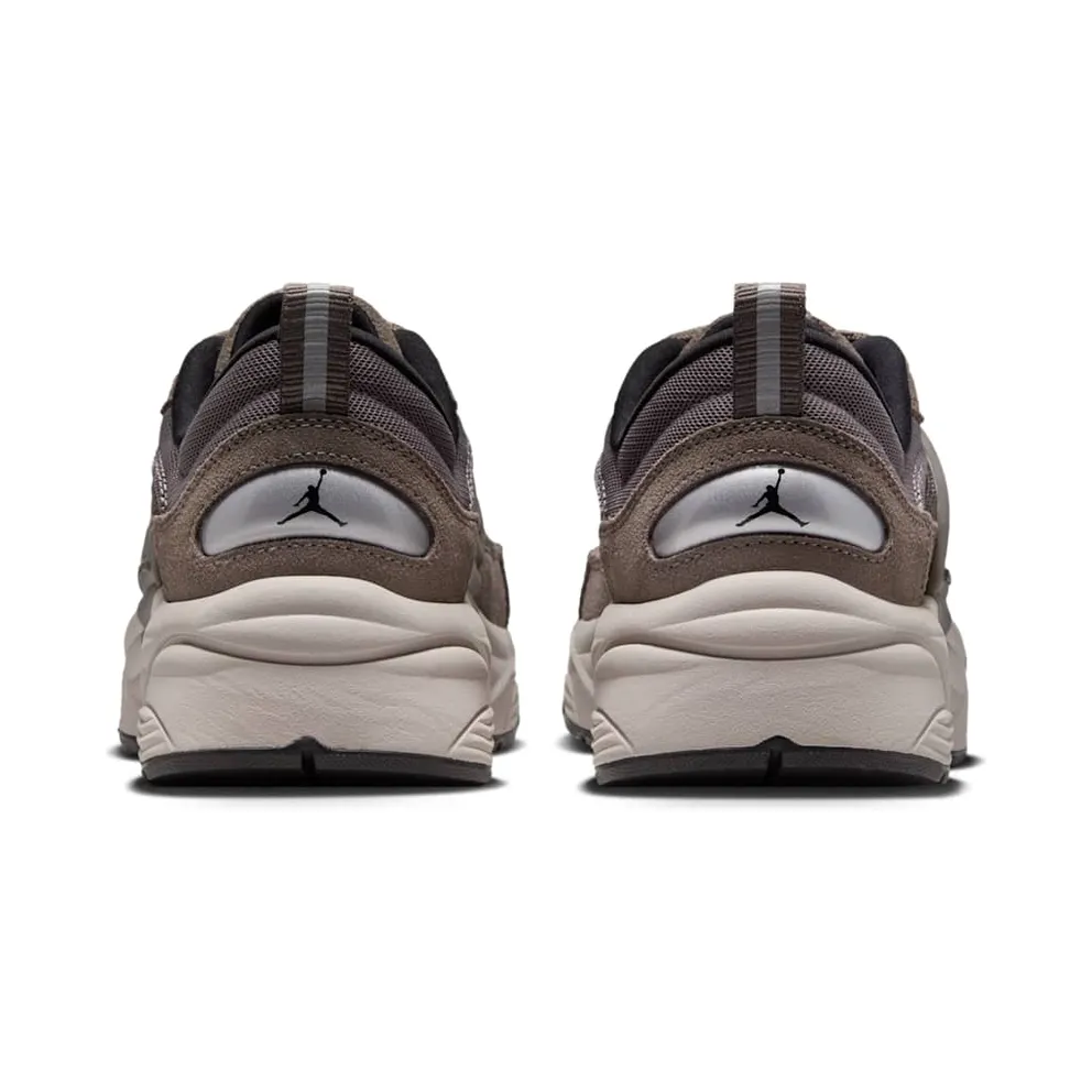 Air Jordan Trunner O/S “Cave Stone” (IB3722-201)