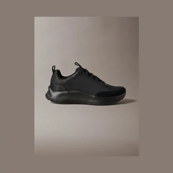 Calvin Klein Ck Curve – Lightweight Runner “TRIPLE BLACK” (HM0HM023420GJ)