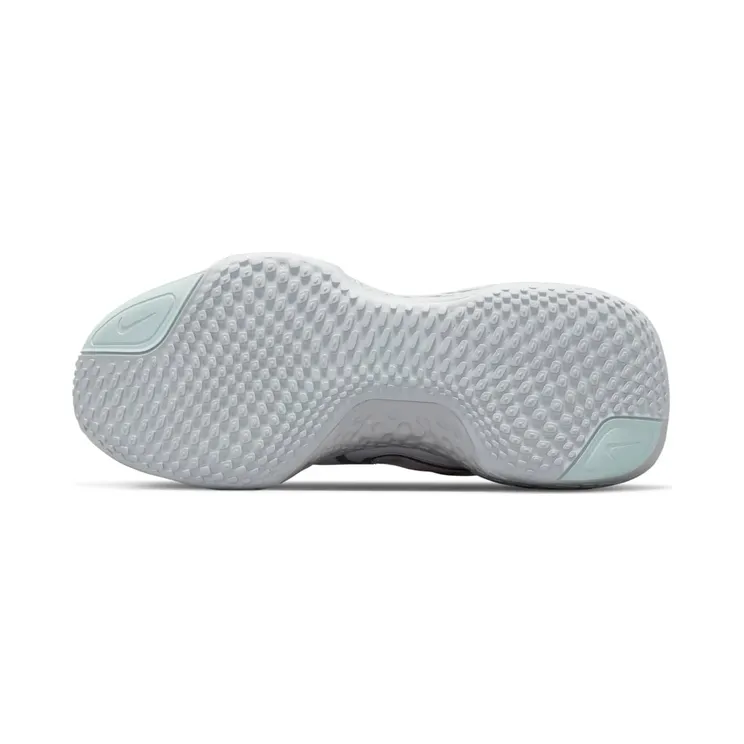 nike-zoom CT2228-102