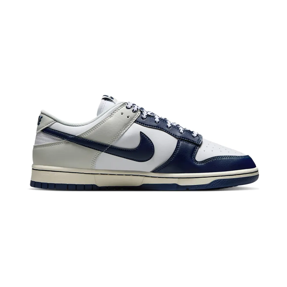 Nike Dunk Low “New York Yankees” (IM2222-101)