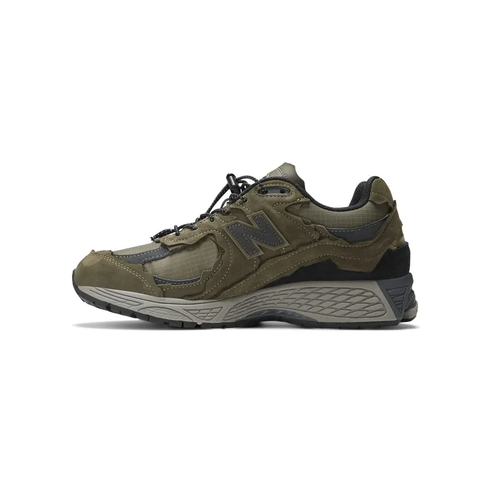 New Balance 2002R “Protection Pack – Dark Moss” (M2002RDN)