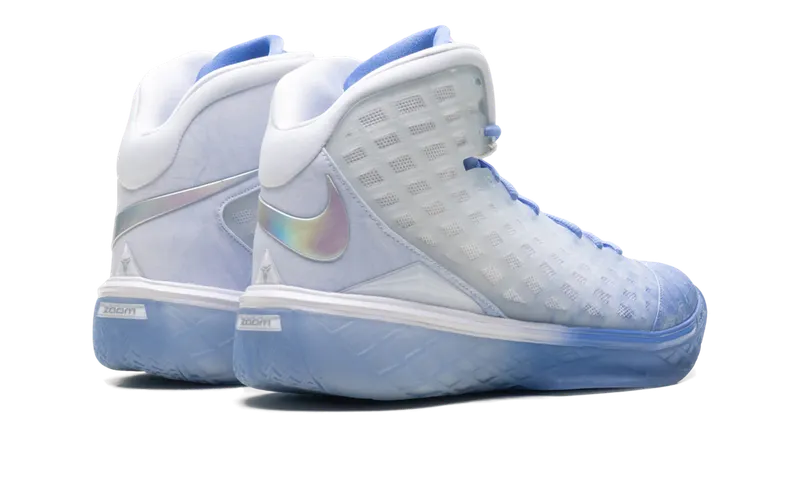 Nike Kobe 3 Protro “Christmas” (IQ5338-400)