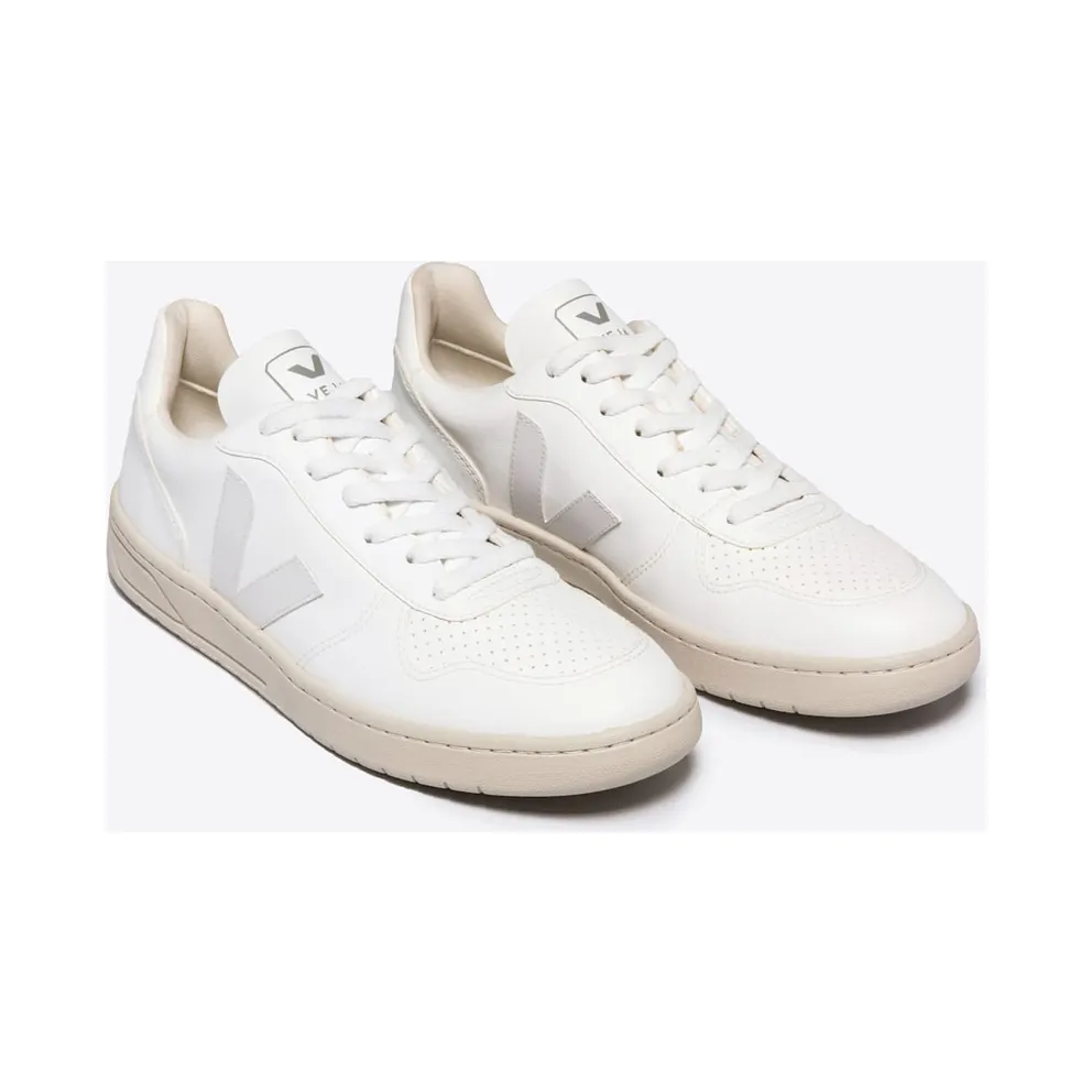 Veja WMNS V-10 CWL – “White” (VX0702892A)