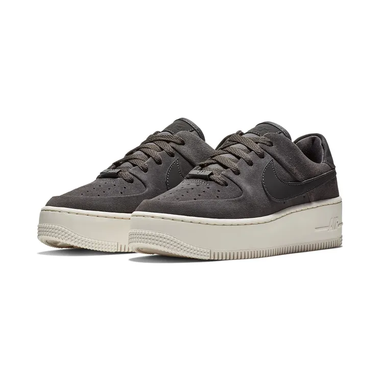 nike-air-force AR5339-001