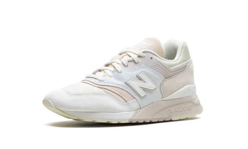 New Balance 997.5 “MiUSA Kith Easter White Ice Blue Peach” (U9975KT)