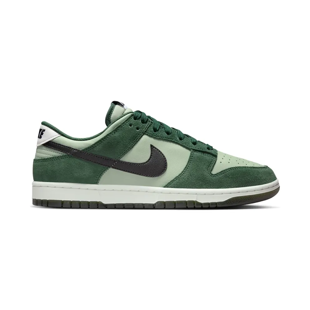 Nike Dunk Low Retro SE “Jade Horizon / Fir” (IB6399-301)