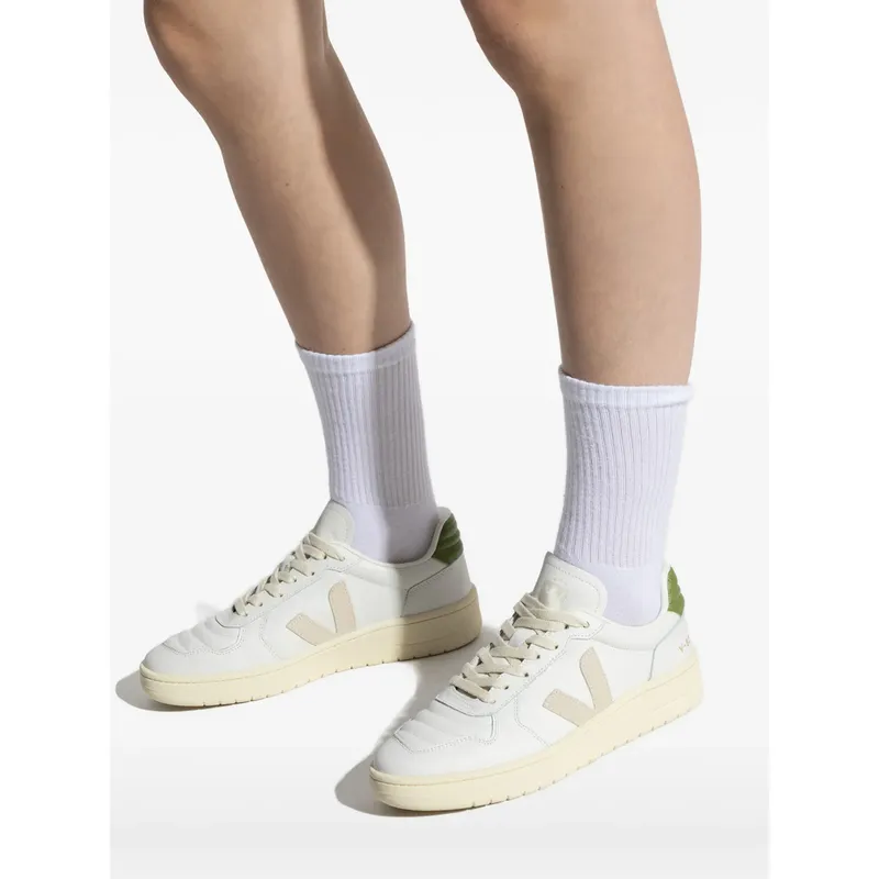 Veja V-82 II Logo-detailed “White” (VF3321146)