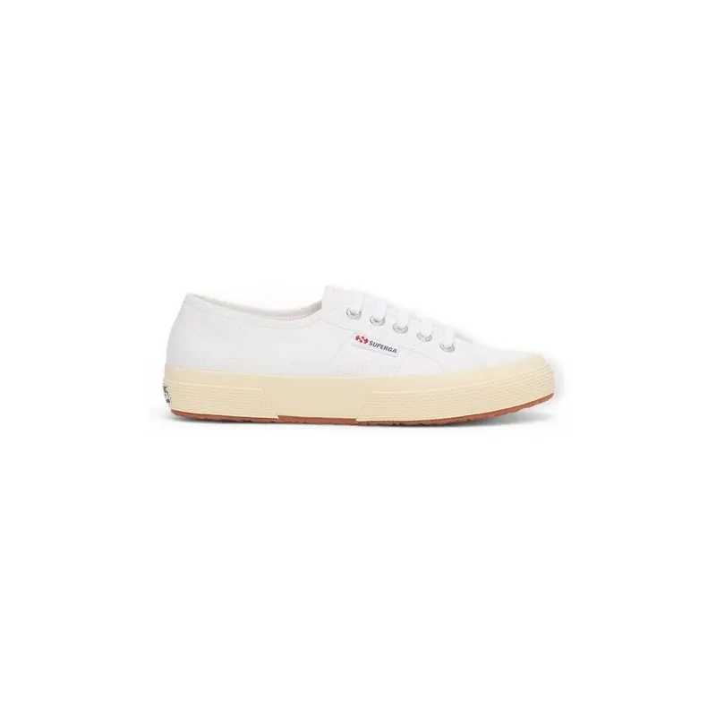 Superga mit Schnürung – White (S000010ARF)