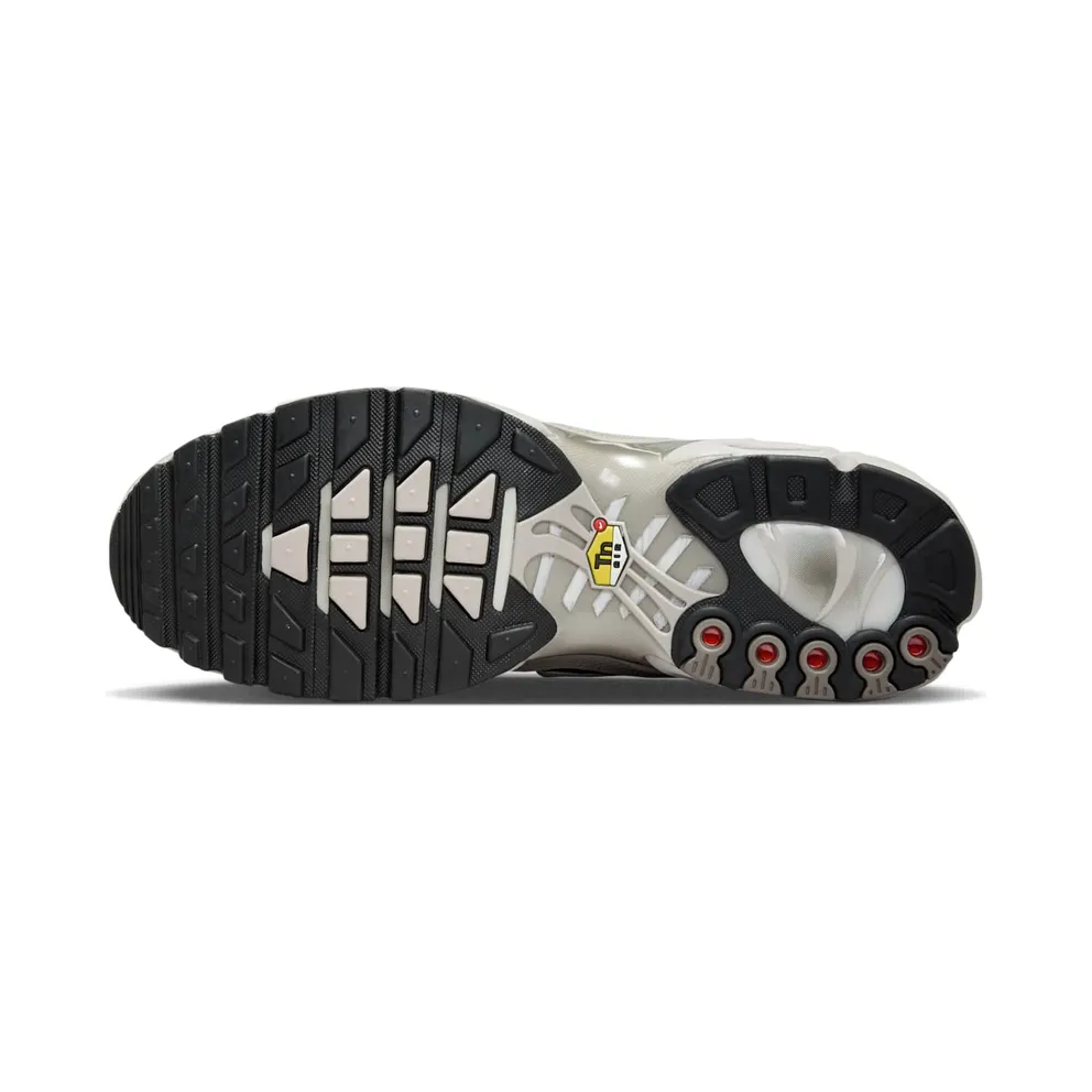 Nike Air Max Plus Year of the Snake (IB7679-200)