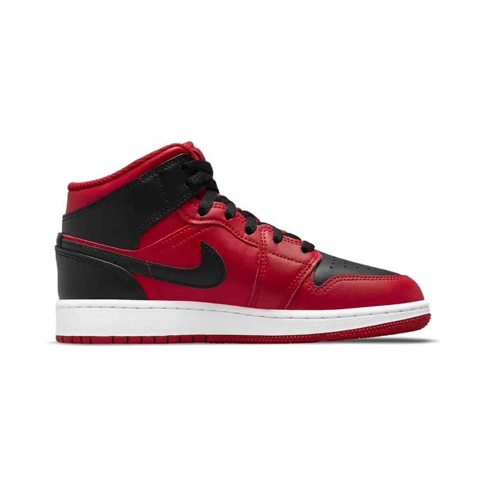 Air Jordan 1 Mid Reverse Bred (GS) – “Black / Gym Red / White” (554725-660)
