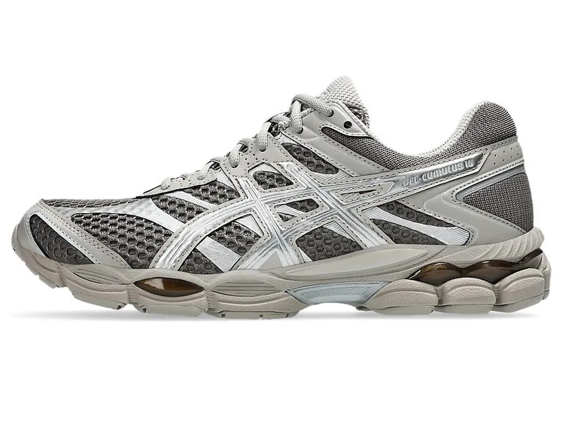 ASICS GEL-CUMULUS 16 “Cocoa Powder / Pure Silver” (1203A733-201)