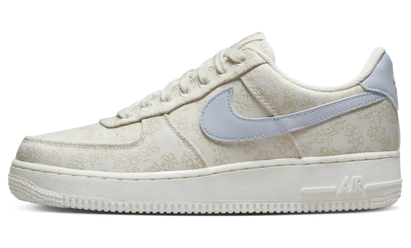 Nike AIR FORCE 1 ’07 SE JACQ “Flower Embroidery” (DR6402-900)