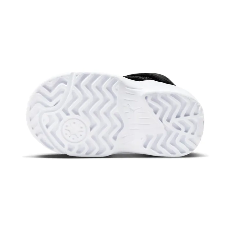 air-jordan-max-aura FQ8296-006