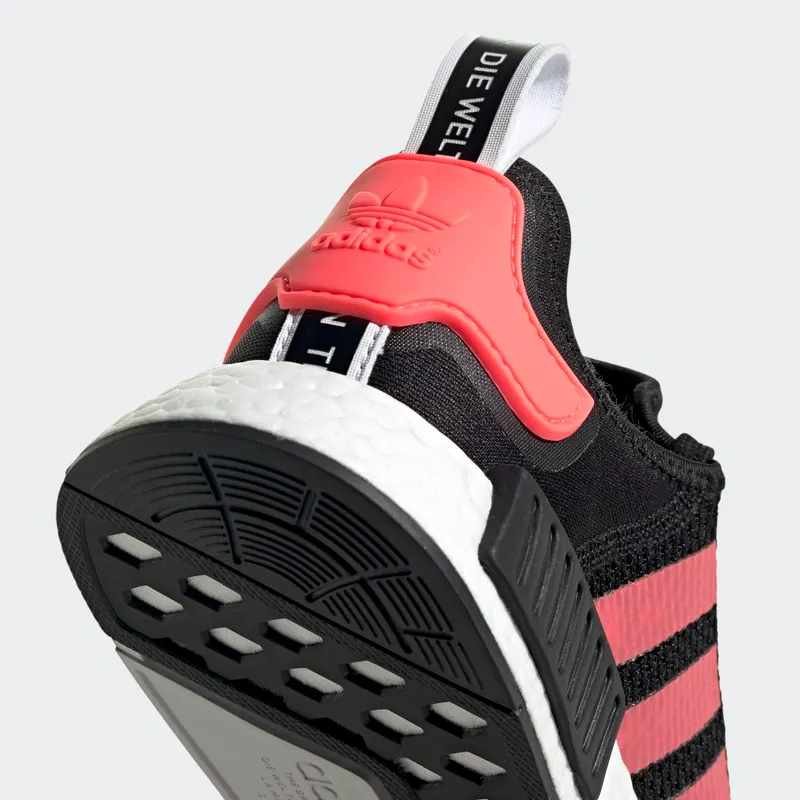 Adidas NMD_R1 ‘Black Signal Pink’ Core Black/Signal Pink/Cloud White (FV9153)