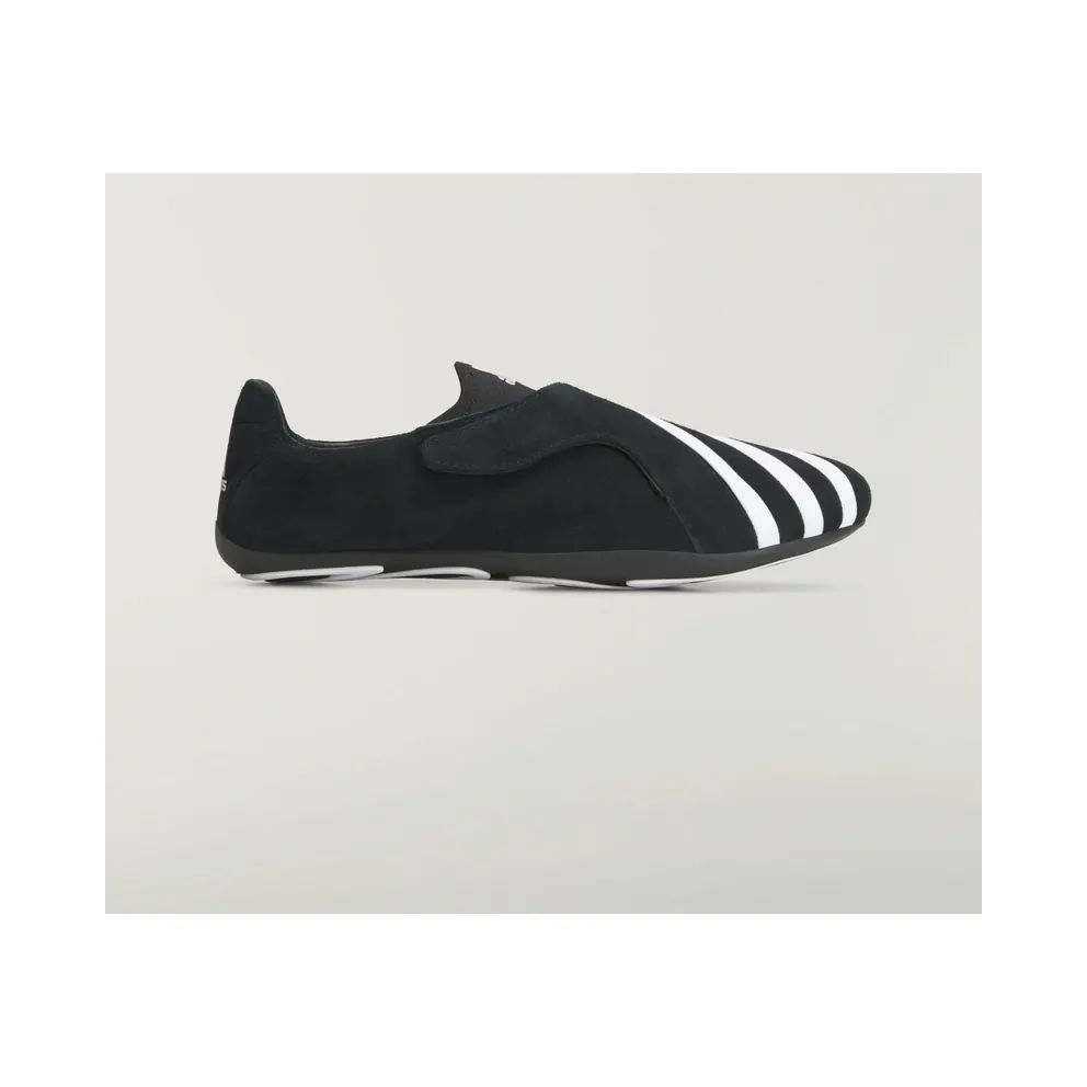 Adidas PW Vario Flat Earther Sportschuhe Core Black / Cloud White / Core Black (KJ0953)