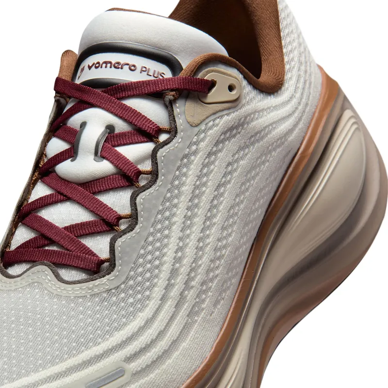 Nike Vomero Plus “Sail Pecan Brown” (IO4482-100)