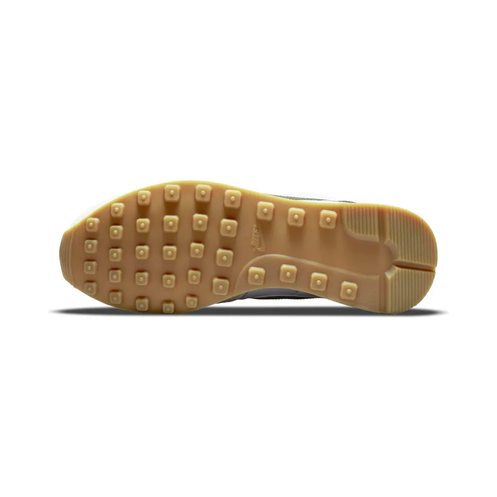 Nike Internationalist “White / Summit White / Gum Light Brown / Rough Green” (DN5064-100)