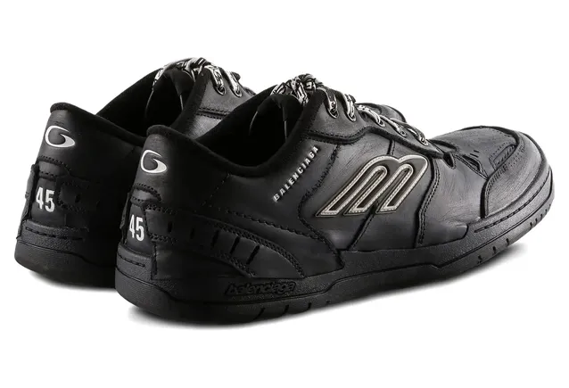 Balenciaga Hamptons Worn-Out “Black” (841765 WCURB 1000) (2)