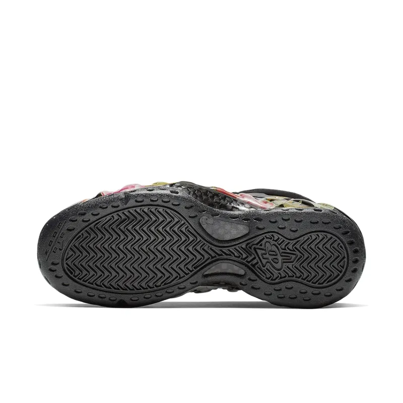Nike Air Foamposite One Floral (W) Black/Black-Metallic Gold (AA3963-002)
