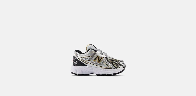 NEW BALANCE 1906 HOOK & LOOP “SILVER METALLIC / GOLD METALLIC” (IV1906RA)
