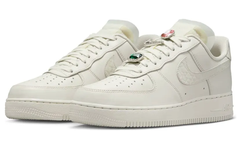 nike-air-force DN5463-001