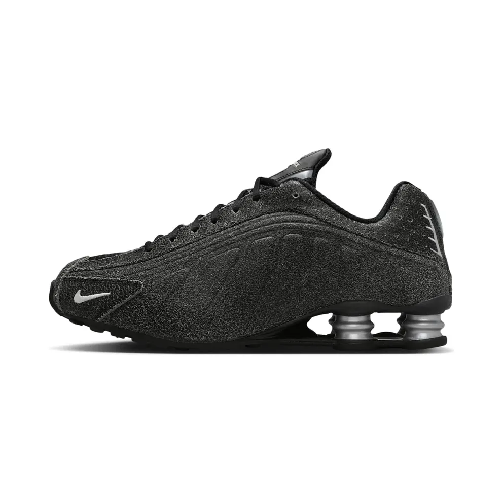 Nike Shox R4 “Distressed Leather – Black” (IO4544-002)