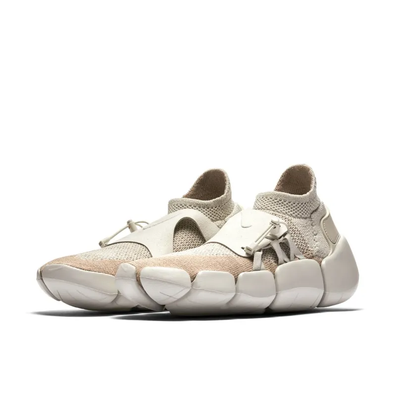 Nike Footscape Flyknit DM Light Bone Light Bone/Dark Grey-Dark Grey-Sand (AO2611-001)