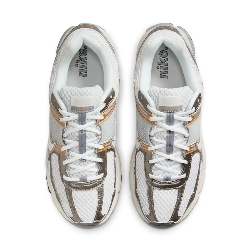 Nike Zoom Vomero 5 “Platinum Tint Metallic Gold” (HJ7247-099)
