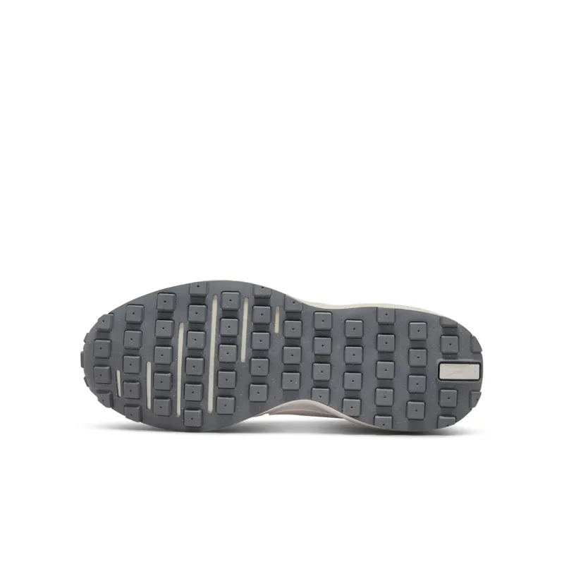 Nike Waffle One SE Older Kids’ Grey (DQ0470-001)