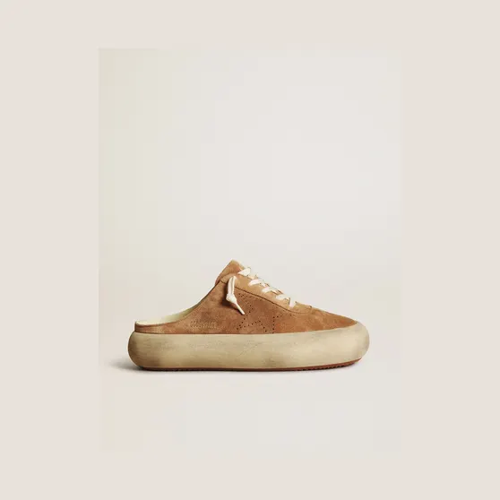 Golden Goose Space-Star Sabot In Tobacco-Colored Suede With Perforated Star (GWF00382.F003329.55353)