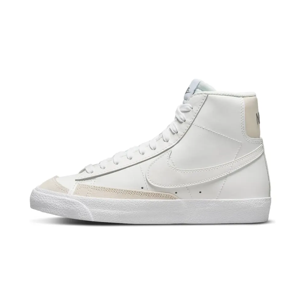 Nike Blazer Mid ’77 Weiß (DA4086-104)