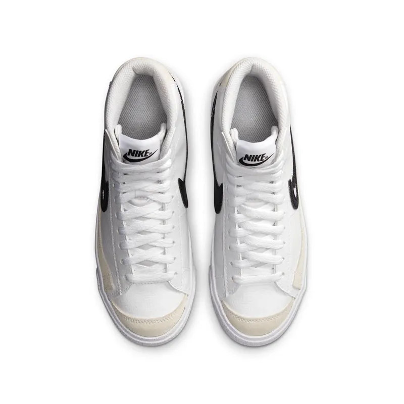 Nike Blazer Older Kids’ White (DR7893-100)