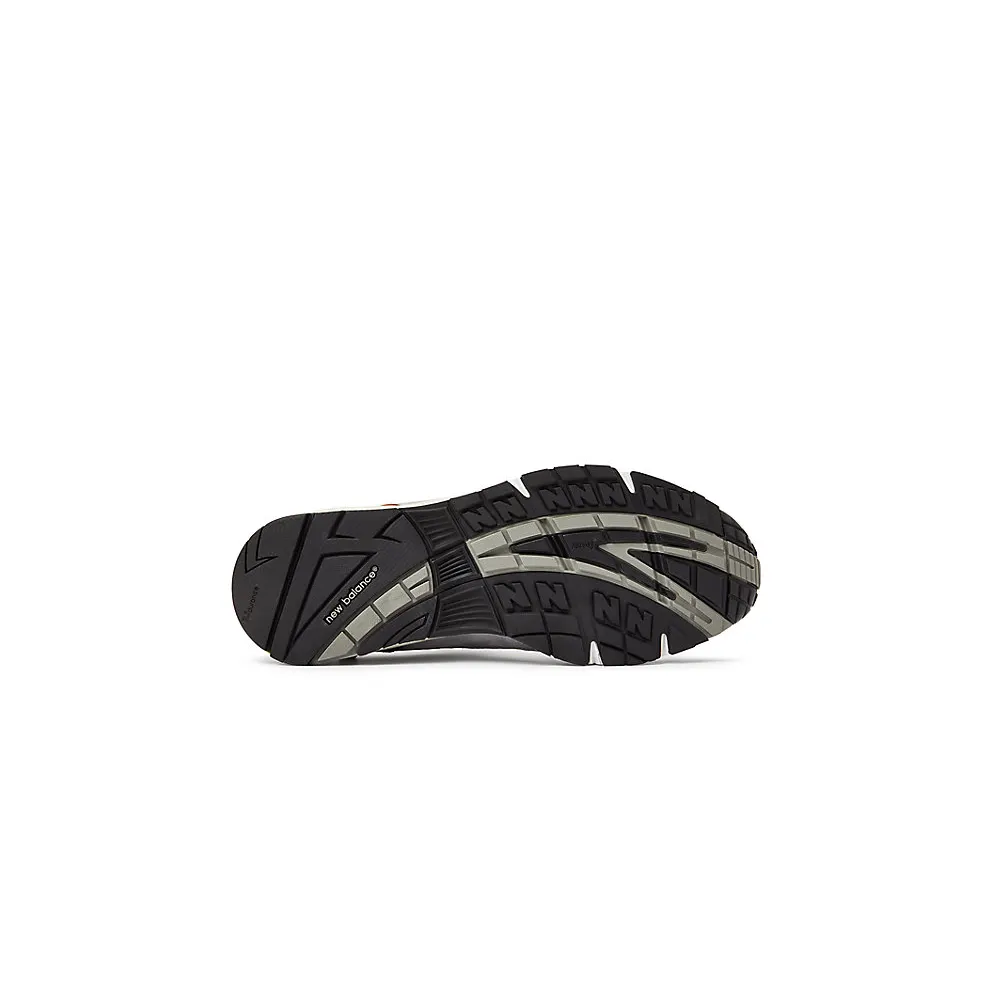 New Balance New Balance Grey/Black/Green/Pink (M991SED)