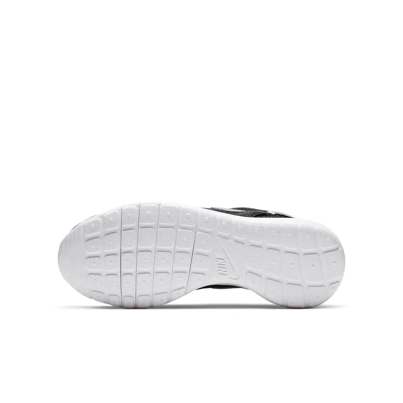 Nike Roshe One (GS) “Black Metallic Silver” (599728-021)