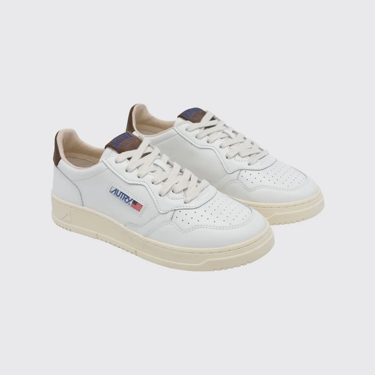 Autry Medalist Low Top Trainers in Bicolour Leather and Suede White 1 (AULMHJ03)