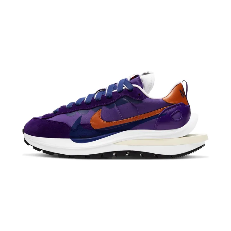 Nike x sacai Vaporwaffle Dark Iris (2021) – “Dark Iris / White / Campfire Orange” (DD1875-500)
