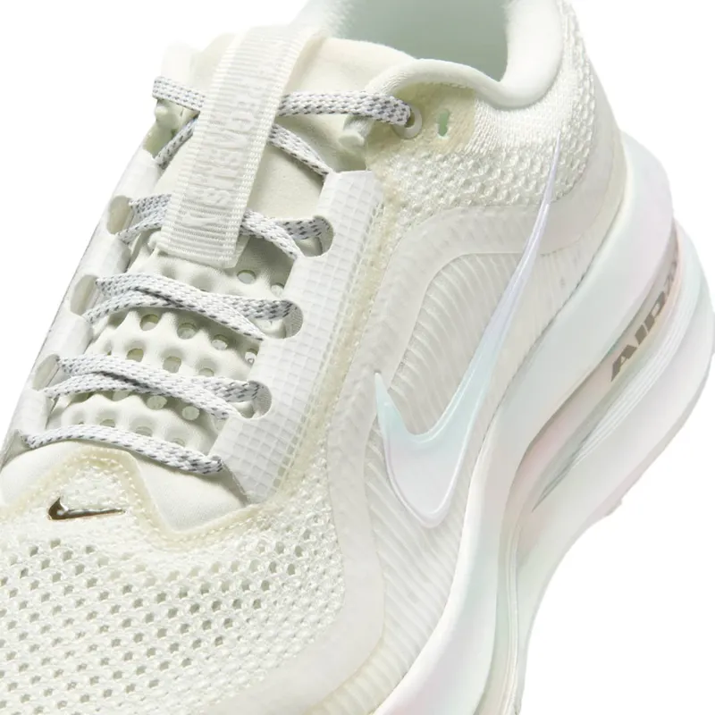 Nike Pegasus Premium “Summit White” (IO9918-100)