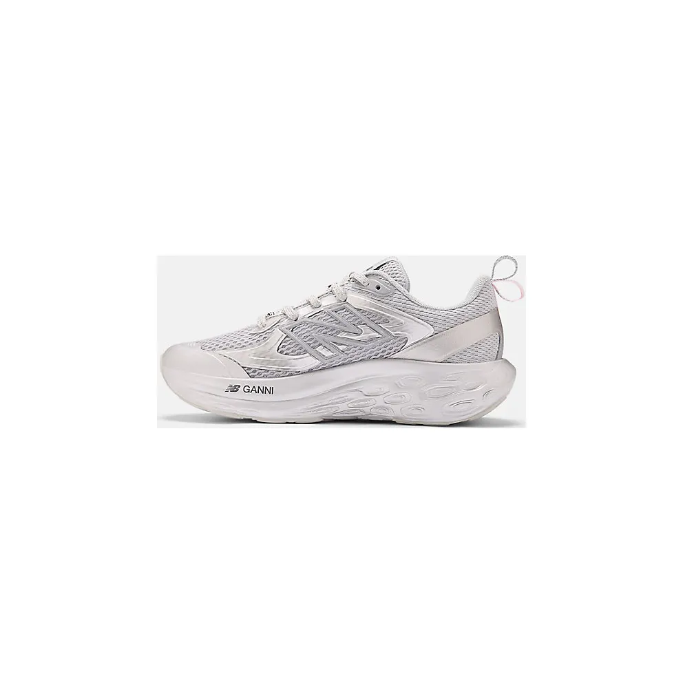 New Balance Fresh Foam Trainer GANNI Silver Metallic (UTRNGA)