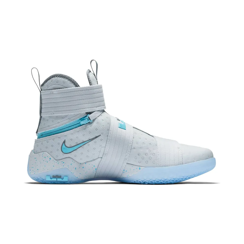 LeBron Soldier 10 “FLYEASE” Pure Platinum/Cool Grey-White-Vivid Sky (917338-040)