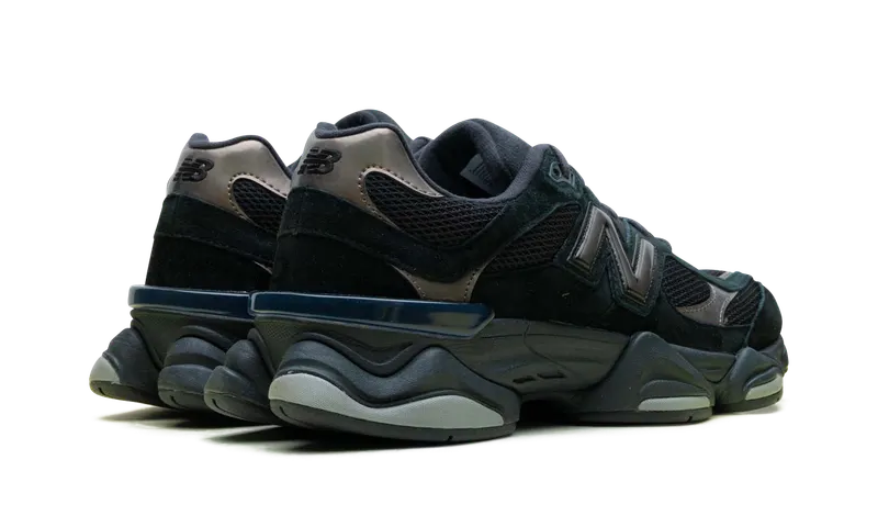 New Balance 9060 “Black / Copper” (U9060BRO)