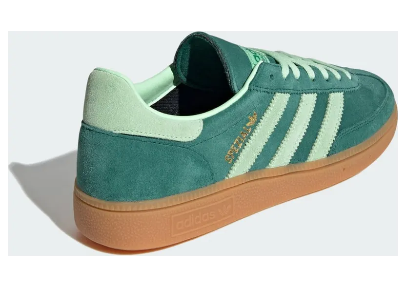 adidas Handball Spezial “Collegiate Green”: Grün auf Grün, trotzdem ruhig (6)