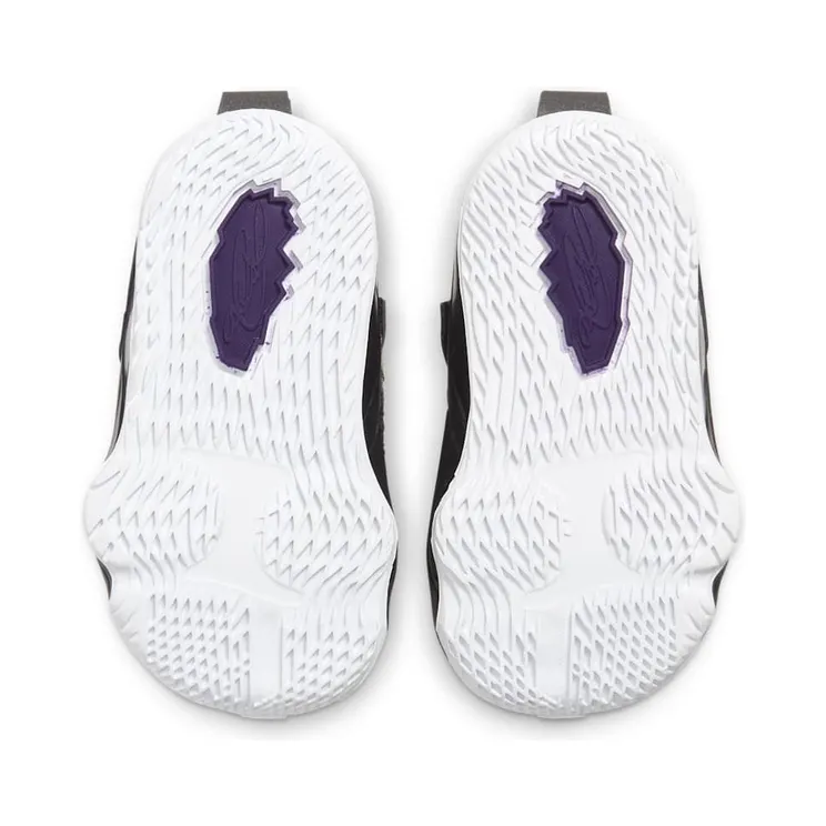 nike-lebron-17 BQ5596-004
