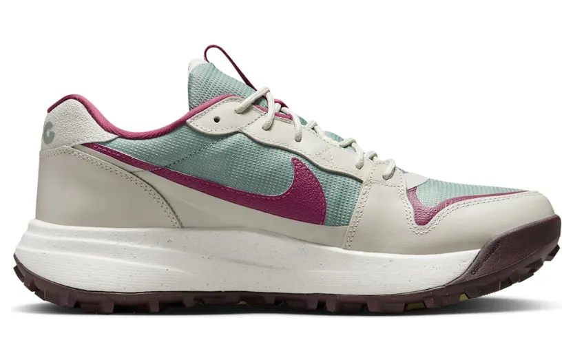nike-acg DX2256-300