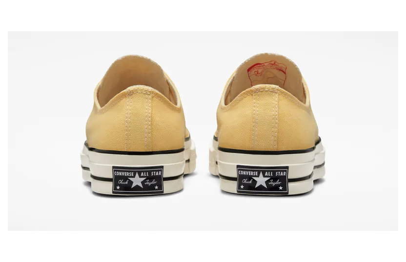 converse-chuck-taylor-all-star A02770C